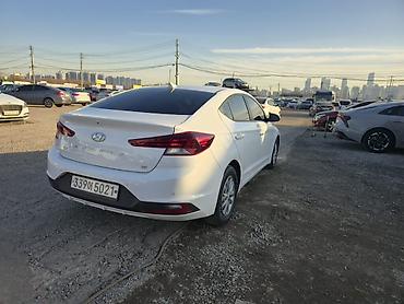 Hyundai: Hyundai Elantra: 2020 г., Седан — 2