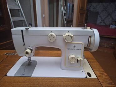 Швейные машины: Швейная машина Chayka, Швейно-вышивальная, Полуавтомат