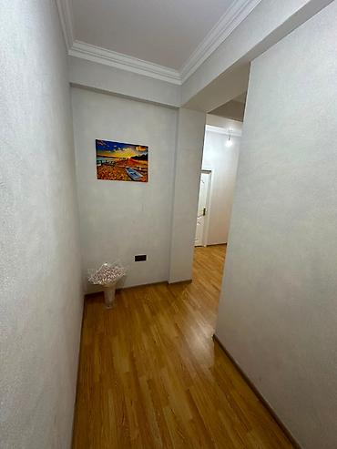 Mənzillər: 3 otaqlı, Yeni tikili, 85 kv. m — 8