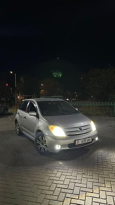 Toyota Ist: 2003 г., 1.5 л, Автомат, Бензин, Хэтчбэк at lalafo.kg Toyota Ist: 2003 г., 1.5 л, Автомат, Бензин, Хэтчбэк