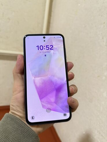 телефон 4 х: Samsung Galaxy A35, Б/у, 256 ГБ, цвет - Синий