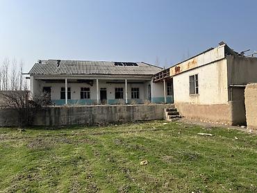 Продажа коммерческой недвижимости: Ото шашылыш турдо сатылат документтери так Алга айылында Авто унаага — 2