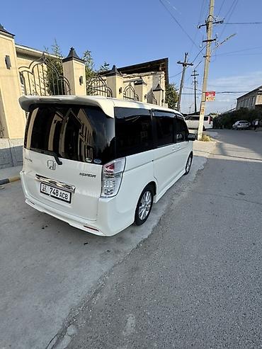 Honda: Honda Stepwgn: 2010 г., Газ, Минивэн — 8