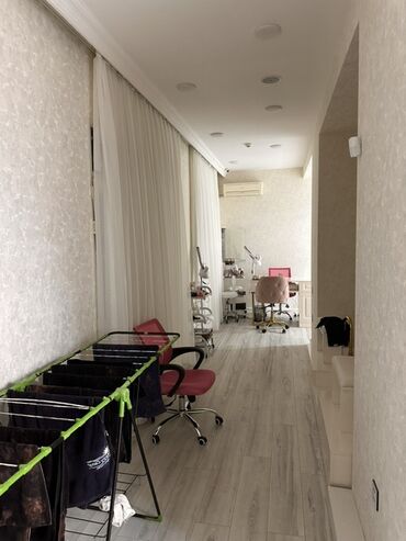 Salon, tibbi mebel dəsti: Gözəllik salonu üçün tam təchizatlı, zövqlə dizayn edilmiş interyer və — 6