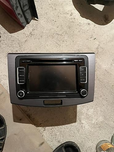 авто эквалайзер: Volkswagen orijinal multimedia/radio başlıq bloku (RNS/RCD seriyası) — 1