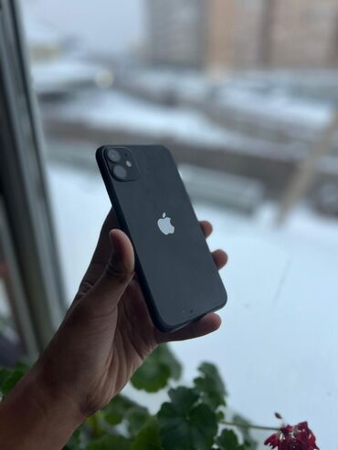 Apple iPhone: IPhone 11, Б/у, 128 ГБ, Черный, Чехол, 90 %