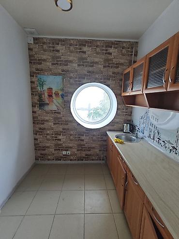 Аренда магазинов: Сдаю Помещение целиком: Косметика, парфюмерия, 80 м², В жилом комплексе — 15