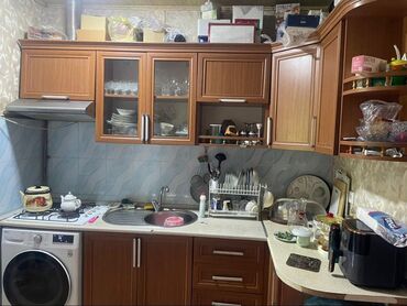 Mətbəx mebeli: Mətbəx mebeli❗Təcili satilir Qiymət 200manat.Qiymət son Ölçü 3metr