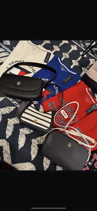 hilfiger: Tommy Hilfiger qadın geyim və aksesuarları dəsti - T‑shirtlər: ağ — 1
