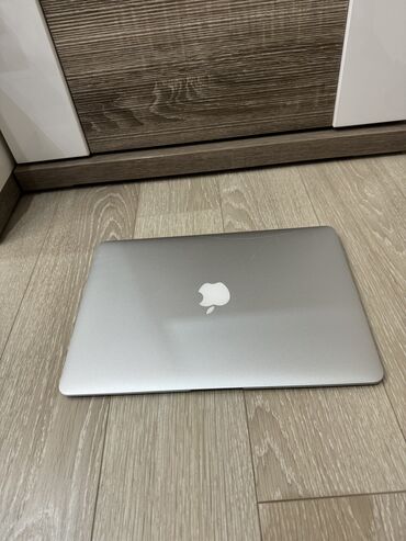 для macbook: Ультрабук, Apple, 4 ГБ ОЗУ, Intel Core i5, 13.3 ", Б/у, Для несложных задач, память SSD