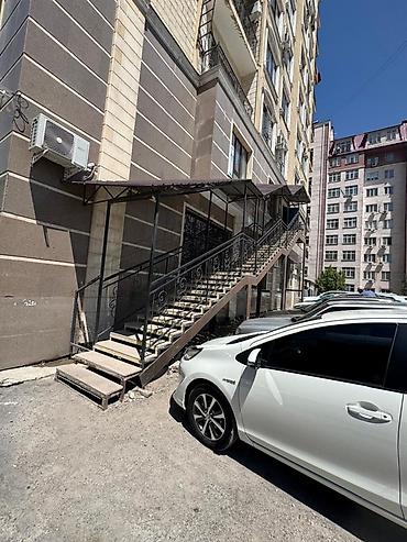 макс: Сдаю Офис целиком: 145 м², В жилом комплексе, С ремонтом, С парковкой — 3