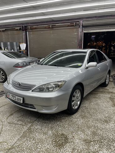 аренда машину: Toyota Camry: 2004 г., 2.4 л, Автомат, Бензин, Седан