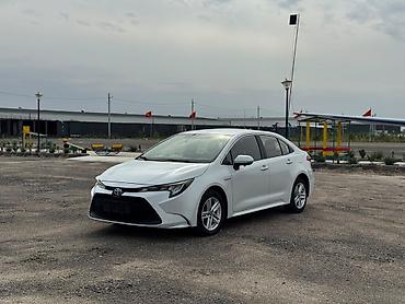 Toyota: Toyota Corolla: 2020 г., 1.8 л, Вариатор, Гибрид, Седан — 3