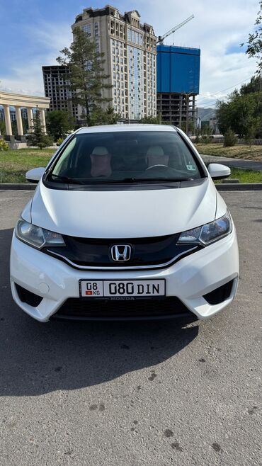 r16 казан: Honda Fit: 2016 г., 1.5 л, Вариатор, Бензин, Седан