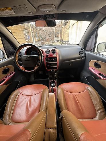 Другие автомобили: Компактный городской хэтчбек серебристого цвета. Характеристики и — 6