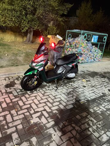 ретро скутер: Макси-скутер 150 куб. см, Бензин, Колдонулган