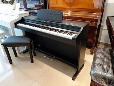 10588 elan: ROLAND Elektron Pianino - Dünyada ilk həssas toxunuşa sahib elektron