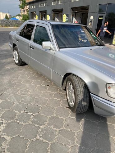 мотор 124 мерседес: Mercedes-Benz E 220: 1995 г., 2.2 л, Механика, Бензин, Седан