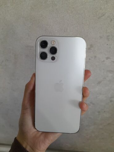 макбук 13: IPhone 12 Pro, Б/у, 128 ГБ, Белый, Чехол, 82 %