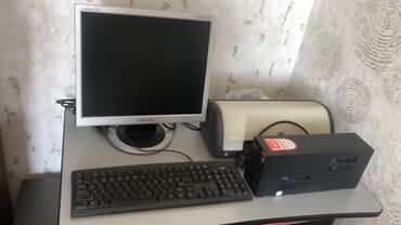 Skanerlər: Köhnə kompyuter, monitor, printer, klaviatura tam işlək vəziyyətdə