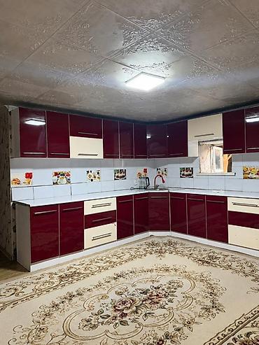 Продажа коттеджей и домов: Продается двухэтажный жилой дом с огражденным участком и широкими — 13