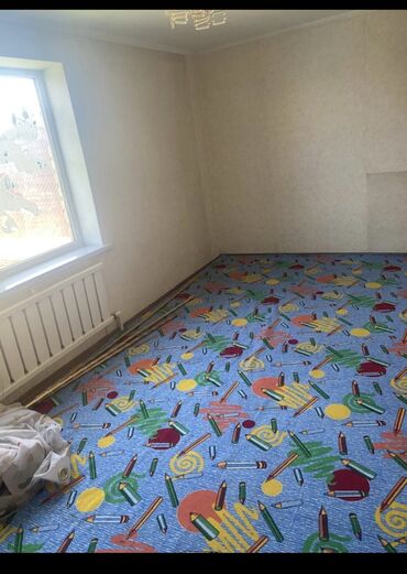 комната с подселением для парней: 90 м², 6 комнат, Бронированные двери, Забор, огорожен
