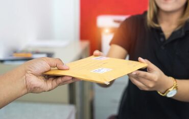 такси 1: Ищу ответственного курьера для отправки документов в аэропорт Манас