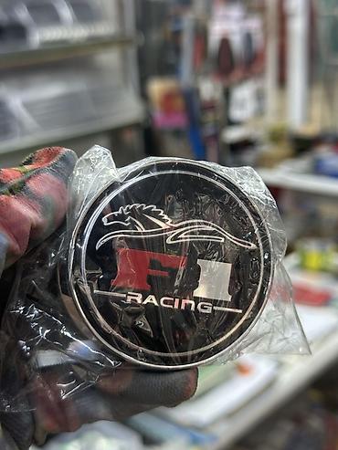Эмблема/шильдик для авто “F1 Racing” - Круглая накладка с надписью F1