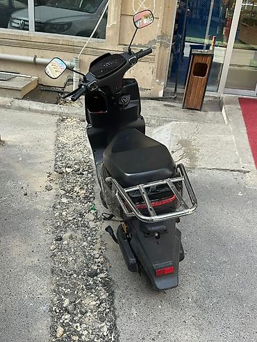 Mopedlər,skuterlər: - F806, 2100 km — 2