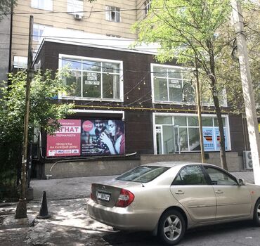 офис в жилом доме: Офис 206м2. 2-й этаж из 2. 6 кабинетов. Кондиционеры, центр