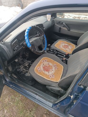 Volkswagen: Volkswagen Passat: 1992 г., 1.8 л, Механика, Бензин, Седан — 6