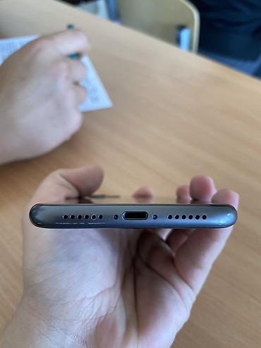 iphone 11 satis: IPhone 11, 64 GB, Qara, Face ID — 6