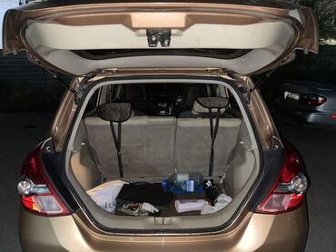 Nissan: Nissan Tiida: 2008 г., 1.5 л, Автомат, Бензин, Хэтчбэк at lalafo.kg — 6 Nissan: Nissan Tiida: 2008 г., 1.5 л, Автомат, Бензин, Хэтчбэк — 6