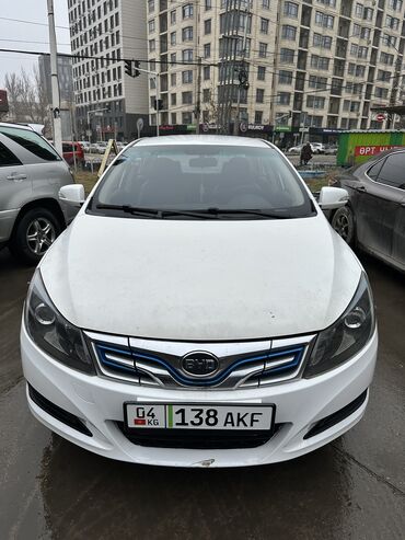 BYD: BYD : 2019 г., 0.2 л, Автомат, Электромобиль, Седан