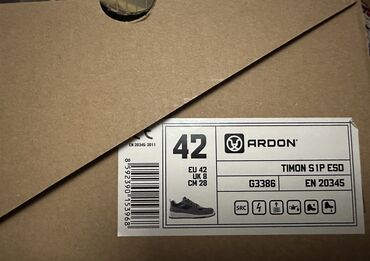 Krasofkalar və idman ayaqqabıları: • Emalatxana ve fabrikde çetin islar üçün ideal qoruyucu funksiyali — 10