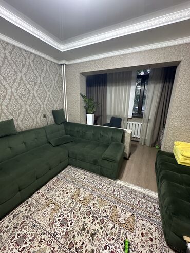 продать мягкую мебель бу: Угловой диван, цвет - Зеленый, Б/у