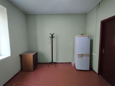 ак ордо аренда: 40 м², 2 комнаты, Забор, огорожен, Подвал, погреб