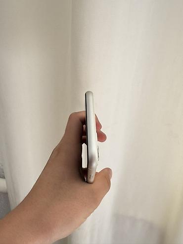 телевизор с тв тюнером: IPhone 11, белый Экран не работает и ни одной царапины ни где - Экран — 5