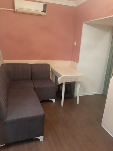 Mənzil kirayələyirəm: 1 otaqlı studiya tipli mənzil interyeri - Geniş zal və pərdə ilə — 6