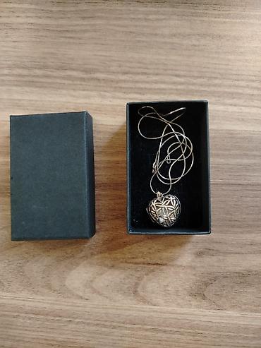 Boyunbağı, Ünvandan götürmə