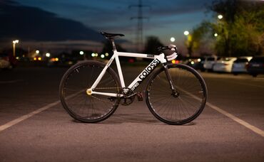 велосипед 3: Colossi low pro - алюминий 53 ростовка Вилка: Dodici carbon(до 25