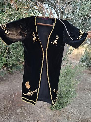 milli geyimler: Qara məxməri milli üslubda üst geyimi (qoltuqaçıq kaftan/kaban) - — 1