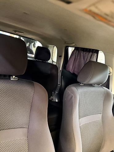 ниже: Toyota Ist: 2004 г., 1.5 л, Автомат, Бензин — 7