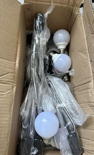 лампа селфи: Продаю новую люстру 6 ми лампами в комплекте