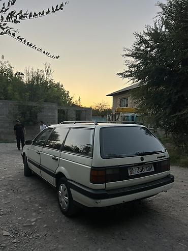 variant: Volkswagen Passat Variant: 1989 г., Механика, Бензин, Универсал — 2