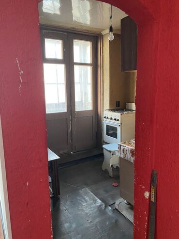 дом хай тек в реальной жизни: 2 комнаты, 41 м², Хрущевка, 2 этаж, Старый ремонт