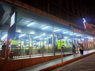 Uzunmüddətli kirayə mənzillər: 28 May metrosu yanınında mənzil kirayə verilir. Mərtəbə 18/4. Ümumi — 4