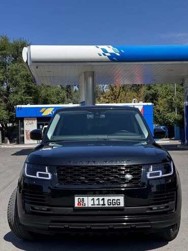 Land Rover: Range Rover (четырёхдверный внедорожник), чёрный цвет, номер KG 08 •