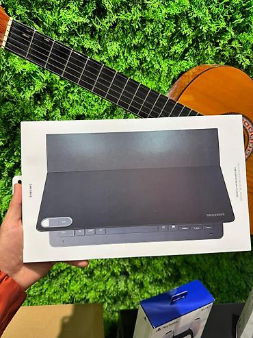 Masaüstü kompüterlər və komponentlər: Samsung Book Cover Keyboard Slim – Galaxy Tab üçün Klaviaturalı Qapaq — 1