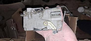 bmw e46 farovi: PREDNJA LEVA CENTRALNA BRAVA ZA PEUGEOT 206 | imam sve delove za — 1